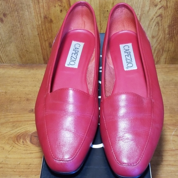 Capezio Red Leather Style Slip-On Shoes 9.5M - Picture 3 of 8